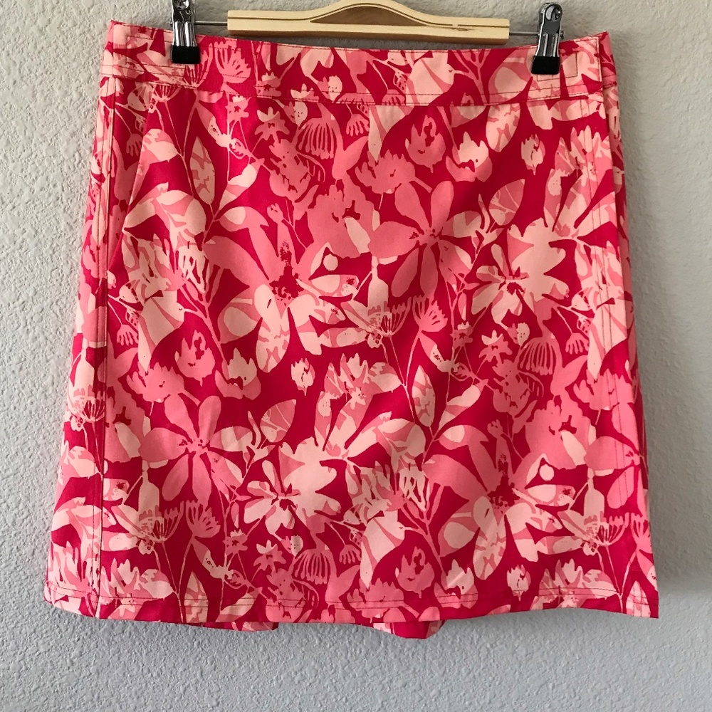 RipSkirt Hawaii NWT Wrap Skirt M Pink Floral Length 2 Pockets Kick Pleat Beach